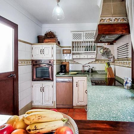 2 Bedroom Cozy Home In Грасалема Экстерьер фото