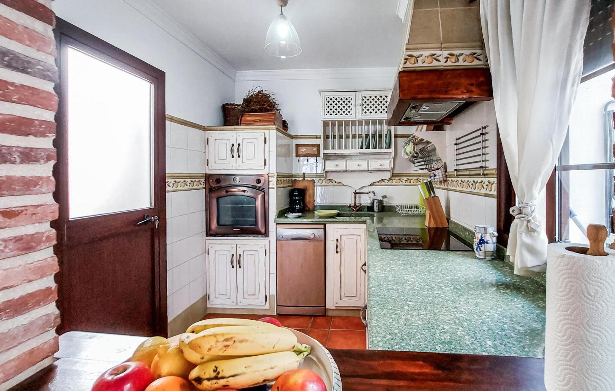 2 Bedroom Cozy Home In Грасалема Экстерьер фото