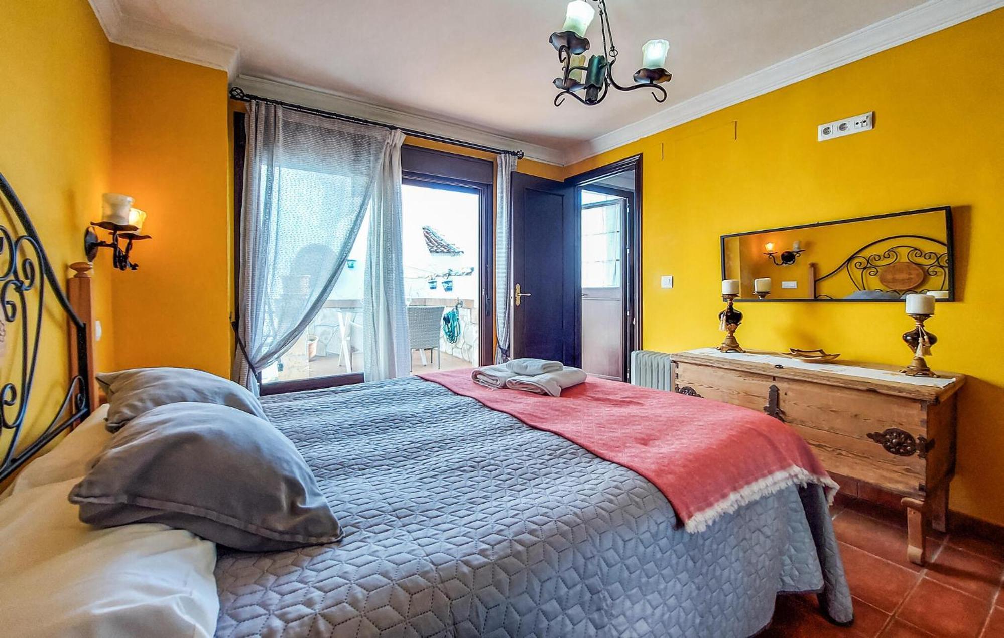 2 Bedroom Cozy Home In Грасалема Экстерьер фото