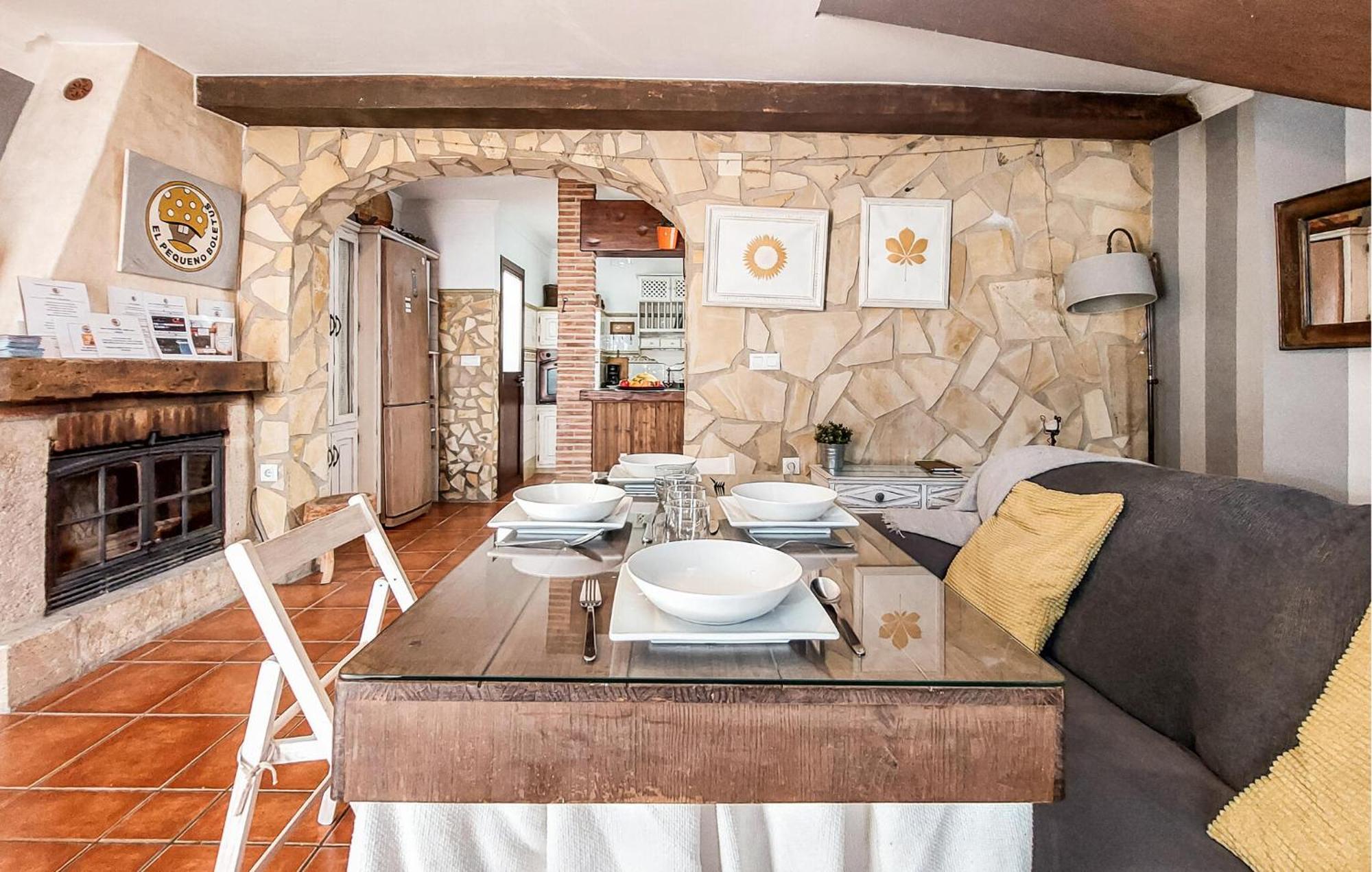 2 Bedroom Cozy Home In Грасалема Экстерьер фото