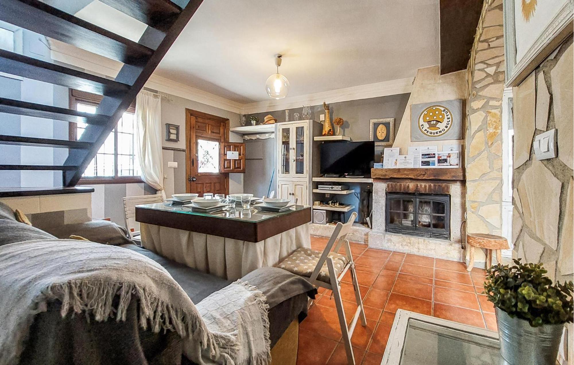 2 Bedroom Cozy Home In Грасалема Экстерьер фото
